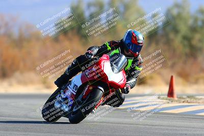 media/Jan-08-2022-SoCal Trackdays (Sat) [[1ec2777125]]/Turn 7 (1035am)/